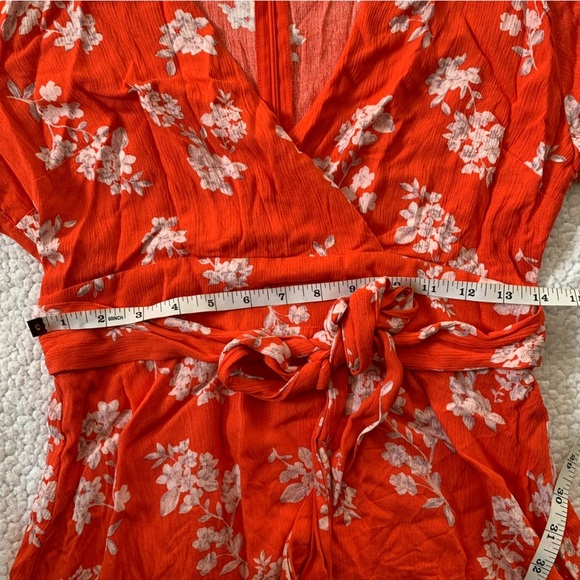 Dynamite  Red Floral Dress - Picture 9 of 10